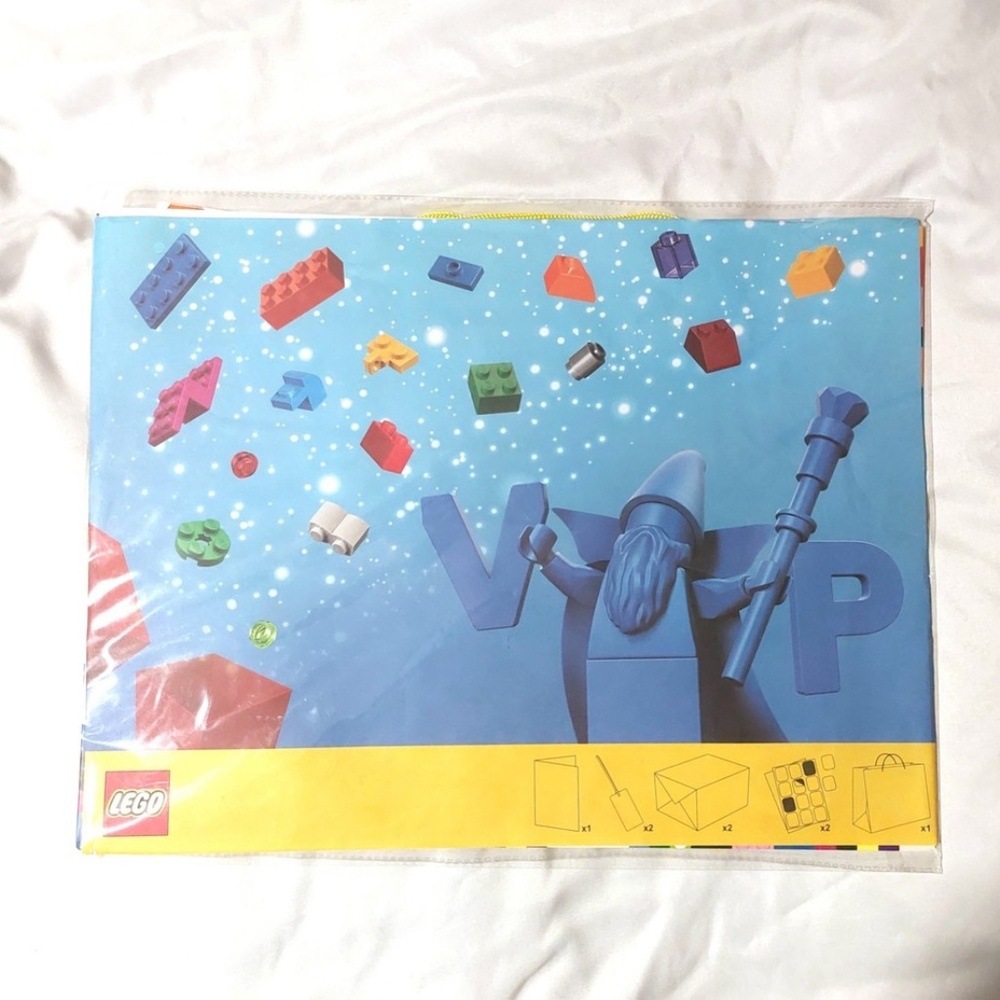 NEW 🎉 Lego VIP Gift Bag Wrapping Paper Set Sealed #5006008 16" x 12"